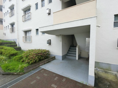 【エントランス】 | 宮向団地３街区１号棟 | エントランス部分です。
