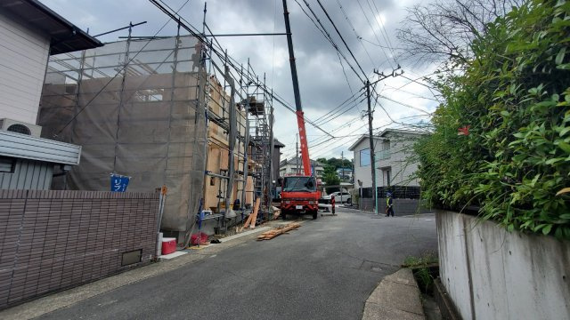 天白区荒池　２号棟〈仲介手数料無料〉平針小・平針中　新築一戸建ての前面道路含む現地写真|8/25撮影
天白区の不動産売買の事ならマックスバリュで住まい相談エムワイホームにお任せください。