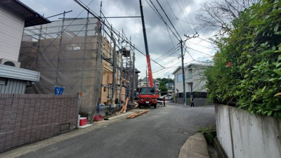 【前面道路含む現地写真】 | 天白区荒池　２号棟〈仲介手数料無料〉平針小・平針中　新築一戸建て | 8/25撮影
天白区の不動産売買の事ならマックスバリュで住まい相談エムワイホームにお任せください。