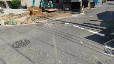 【前面道路含む現地写真】 | 天白区荒池　２号棟〈仲介手数料無料〉平針小・平針中　新築一戸建て