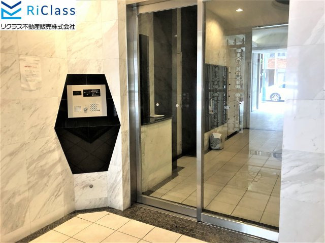 エイペックス神戸みなと元町コーストラインのエントランス|清潔なエントランスです