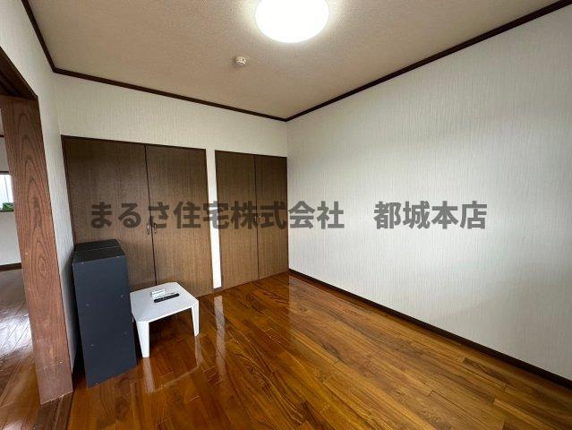 クレス中村の洋室