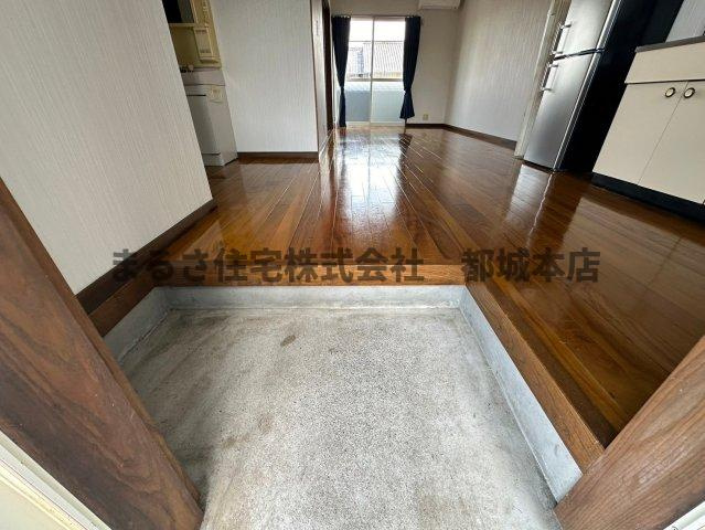 クレス中村の玄関