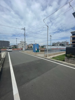 【前面道路含む現地写真】