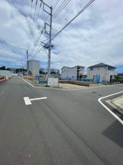 【前面道路含む現地写真】