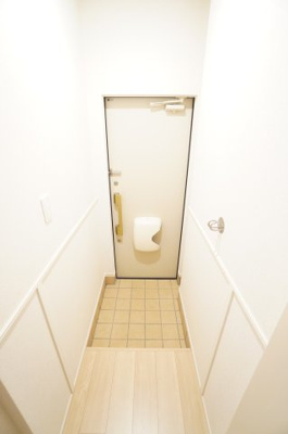 【玄関】 | ビアンKT | ※同物件・反転タイプの写真です。