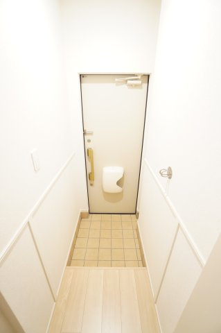 【玄関】 | ビアンKT | ※同物件・反転タイプの写真です。