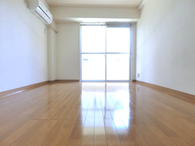 レジデンスベルの居間・リビング|同物件別部屋イメージ写真