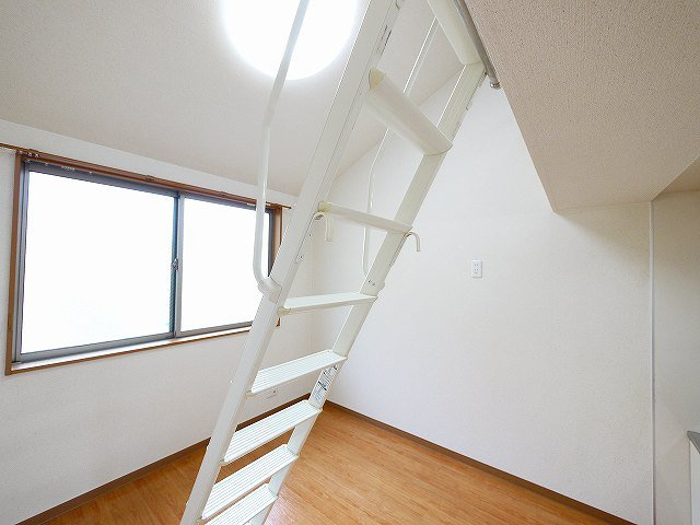 採充エヴォールの寝室|落ち着いた色調の寝室です