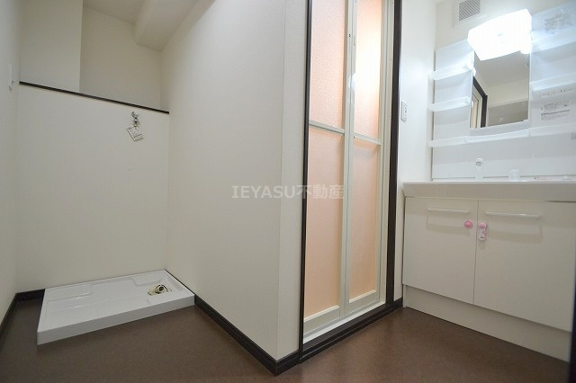 広島市西区己斐本町２丁目の賃貸マンションの洗面所