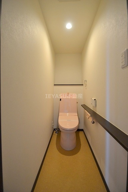 広島市西区己斐本町２丁目の賃貸マンションのトイレ