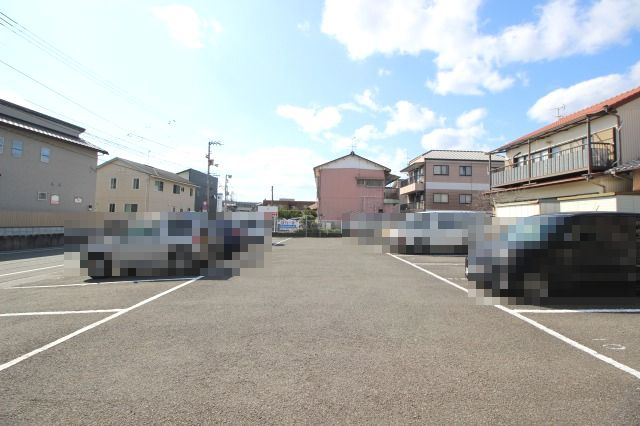 シルキーハイツの駐車場|カースペースがあります