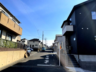【前面道路含む現地写真】