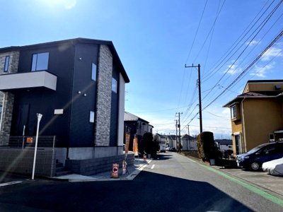 【前面道路含む現地写真】 | 仲介手数料無料　日野市新町5丁目新築戸建て3棟　2号棟