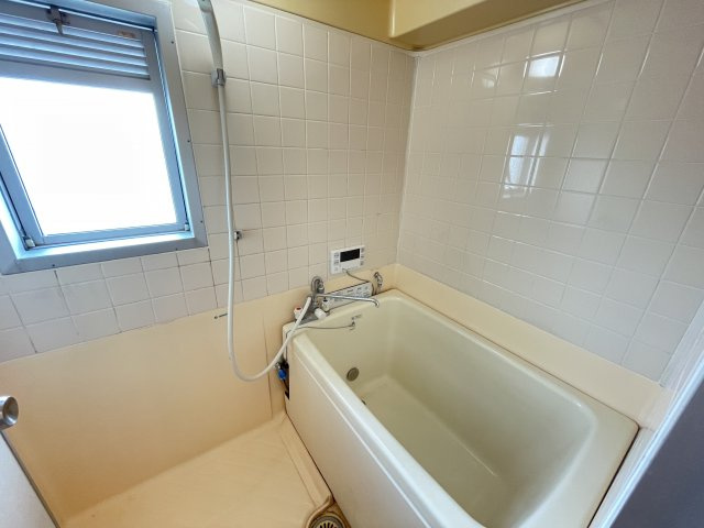 各務ハイツの浴室