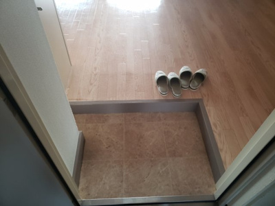 【玄関】 | メヌエット千代ヶ丘 | 明るい玄関☆神戸市垂水区　メヌエット千代ヶ丘☆