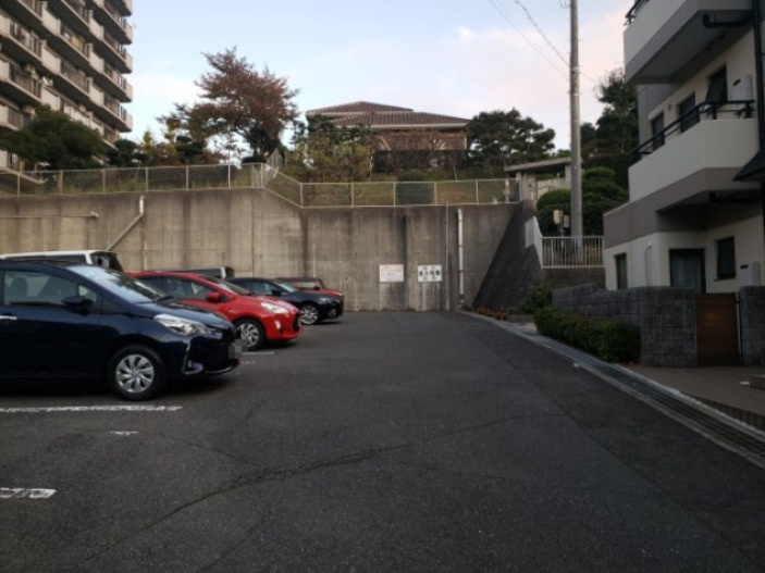 メヌエット千代ヶ丘の駐車場|敷地内空きあり☆神戸市垂水区　メヌエット千代ヶ丘☆