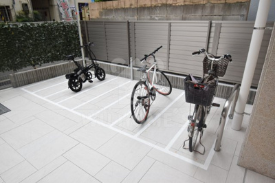 【その他共用部分】 | イノセント堂山 | 駐輪場