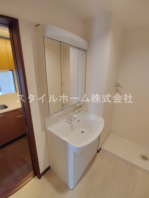 【洗面所】 | トゥルクパレス | 使いやすい洗面所です