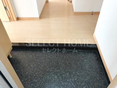 【玄関】 | ベル　ウッドⅡ | 明るい玄関です