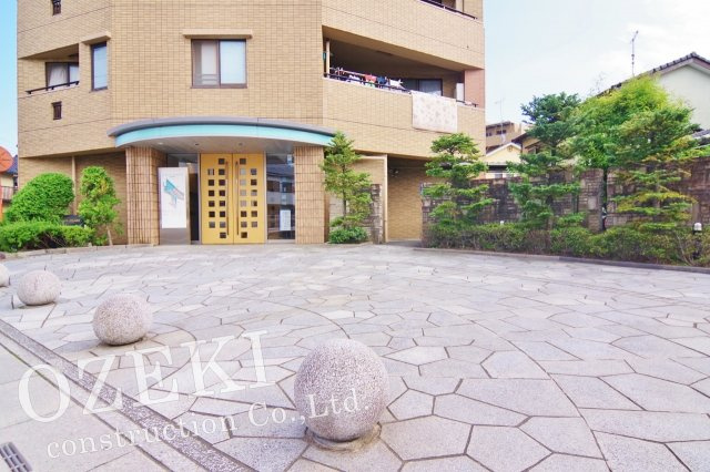 レクセルプラッツアせんげん台壱番館のエントランス