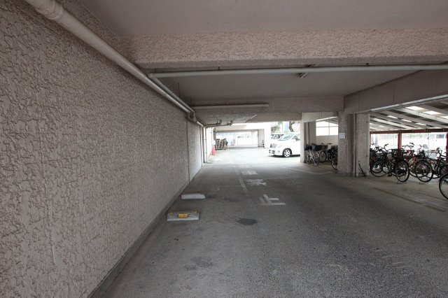 藤和城西コープの駐車場