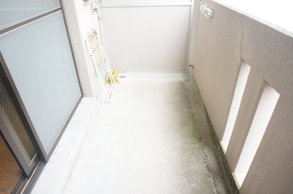 熊本市東区健軍２丁目の賃貸マンションのバルコニー