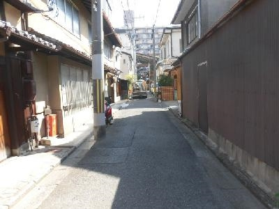 アークリード四条大宮の周辺|前面道路