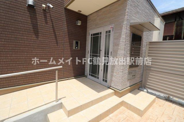 サニーレジデンス稲田本町のエントランス