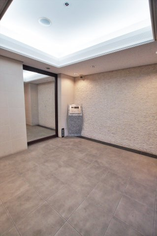 レクシオ川崎桜川公園（川崎区浜町3丁目）のエントランス|建物の内部です オートロックで安心です