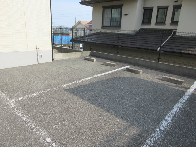 ヴァンコリーヌの駐車場