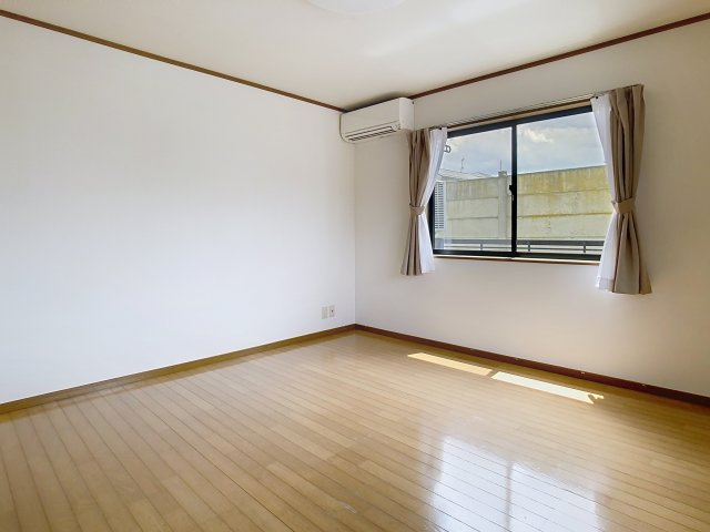 ラヴィ21の居間・リビング