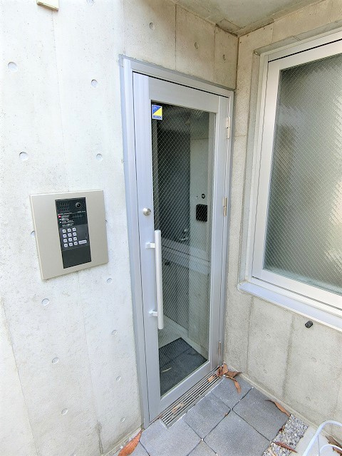 Arbre玉川町Aのエントランス