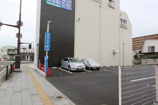 【駐車場】