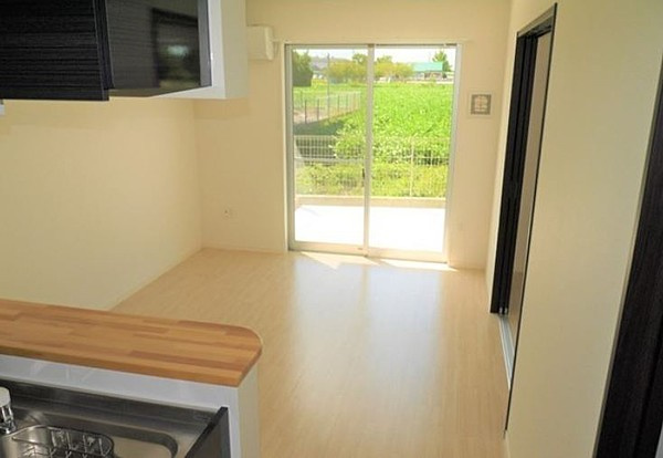 ティアラ【キャッシュバック対象物件】の洋室|明るい洋室です