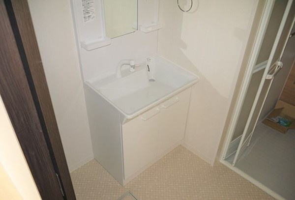 ティアラ【キャッシュバック対象物件】の独立洗面台|独立洗面台で身支度をすべて済ませてしまいましょう