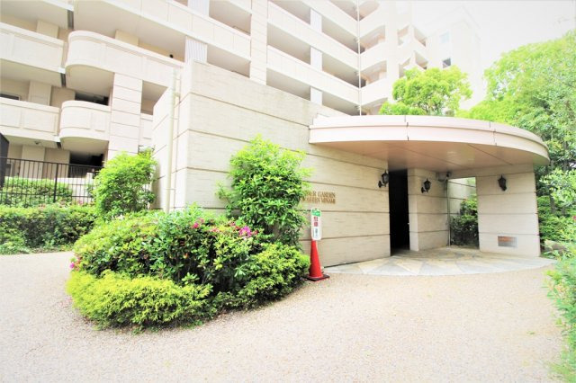 リバーガーデン甲子園南のエントランス|ゆとりのあるエントランスです