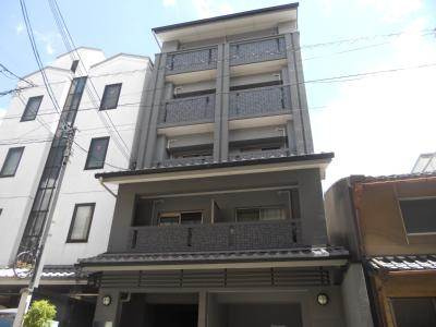 プレゼンス堀川の外観