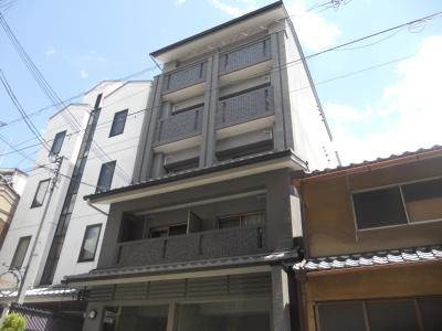 プレゼンス堀川の外観