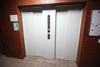 【その他共用部分】 | 日々の生活には欠かせないエレベーターも２基、標準装備！
