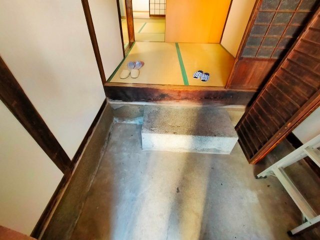 【玄関】 | 高井田元町2丁目貸家