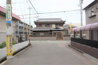 【前面道路含む現地写真】