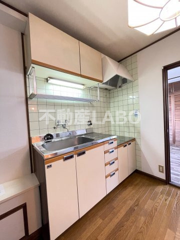 リバーヒル三軒家西のキッチン