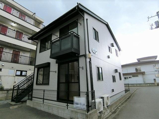 シャトル一番町2号館の外観