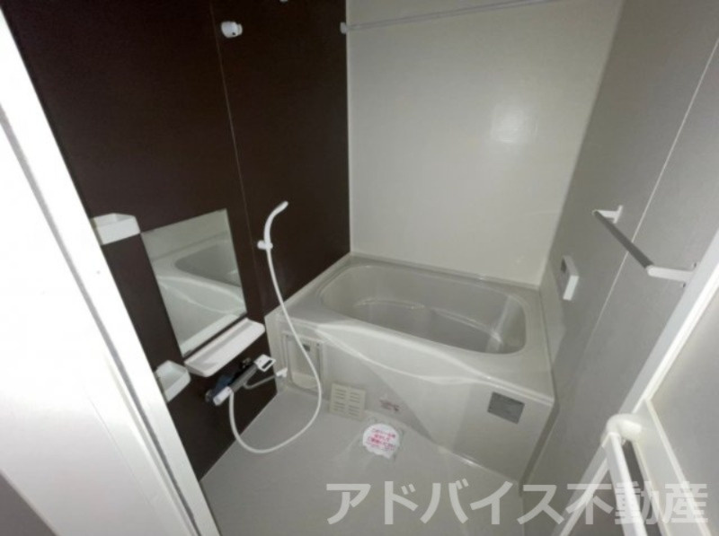 八女市大島のアパートの浴室