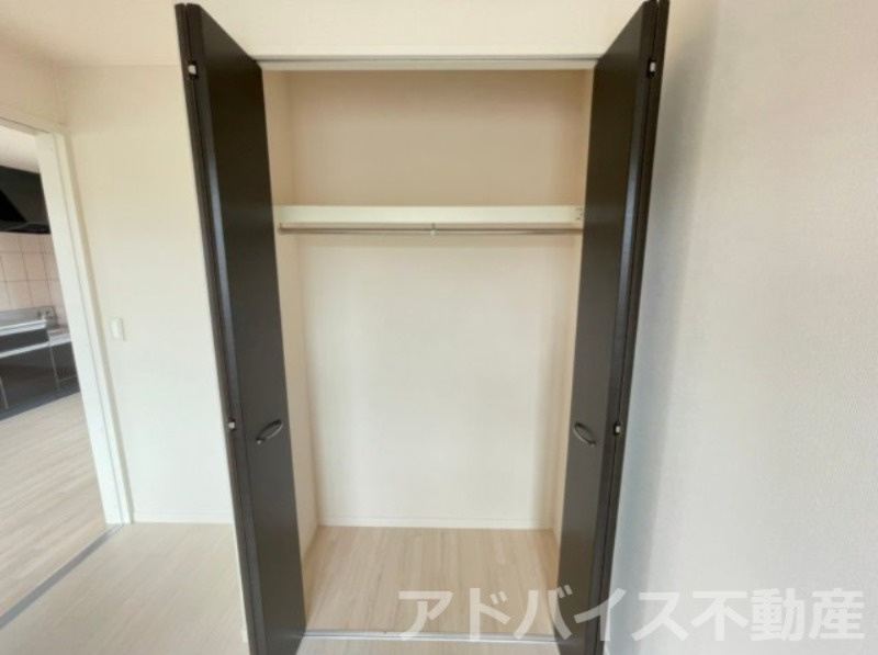 八女市大島のアパートの収納