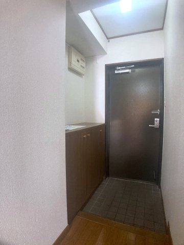 ジュウェル西下台の玄関