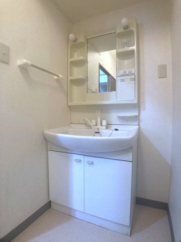 ジュウェル西下台の洗面所