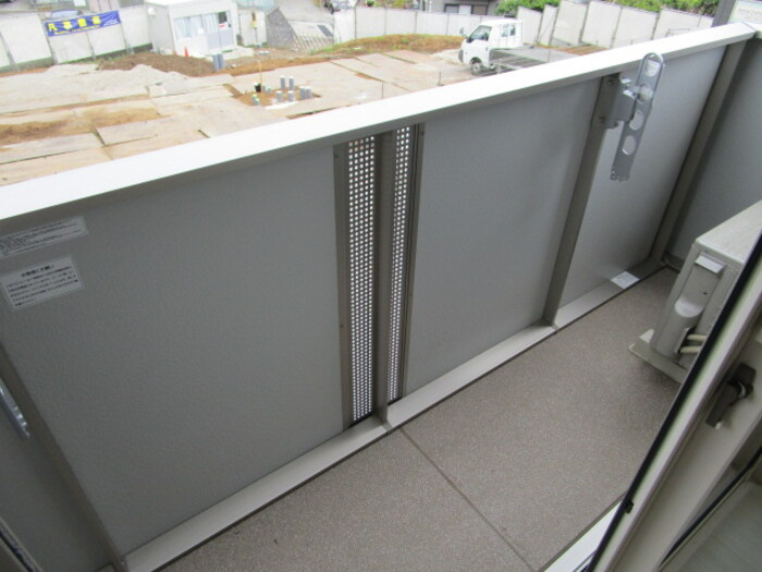 グランシャリオ・ヴィラ B棟のバルコニー