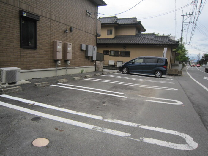 上益城郡益城町大字古閑のアパートの駐車場